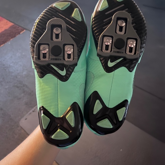 Nike Cycling Shoes - Picture 3 of 3